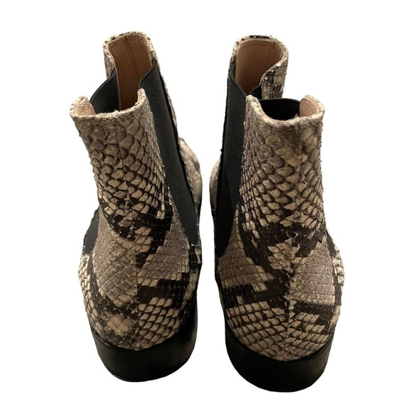 Aquatalia Snakes Embossed Chelsea Ankle Boots Size 6 - Picture 5 of 9